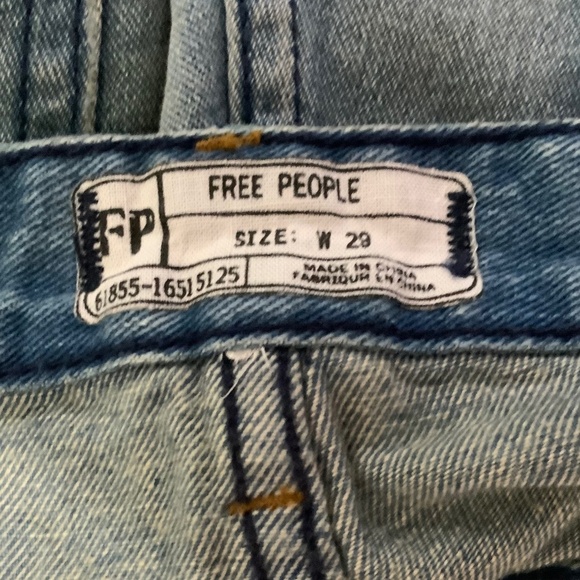 Free People Sailaway Cut Off Boho Distressed Jean Shorts Size 29 - Picture 7 of 8